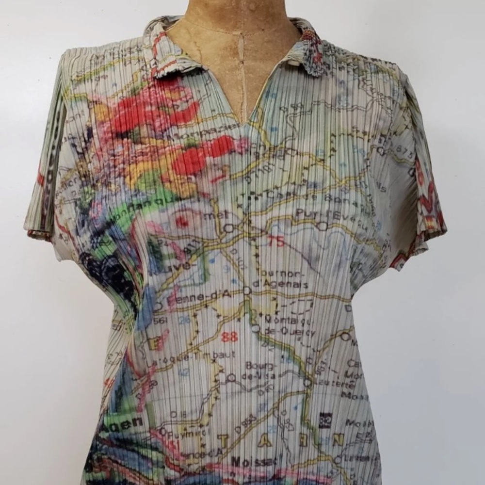 ISSEY MIYAKE PLEATS PLEASE MAP OF PARIS